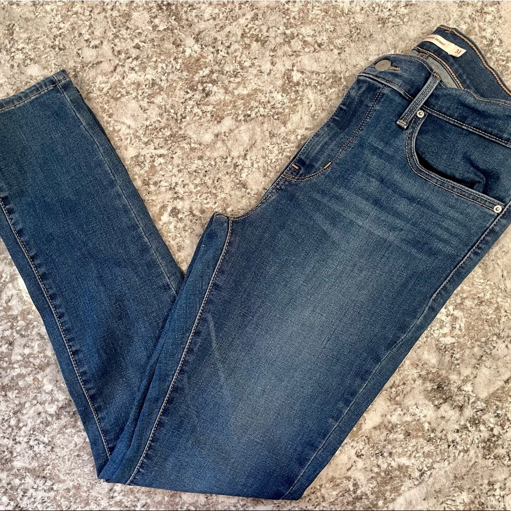 Levi jeans
